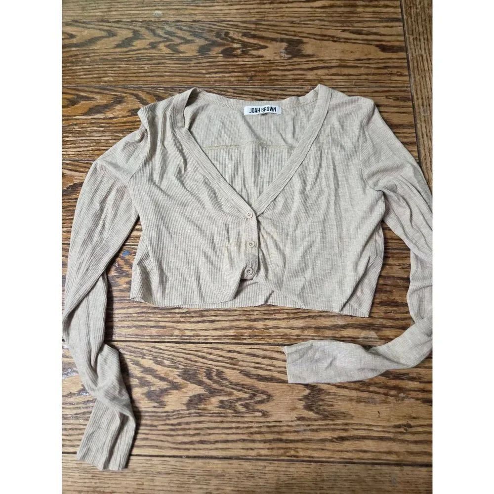 Joah Brown super crop button cardigan in Beige  ribbed  one size
